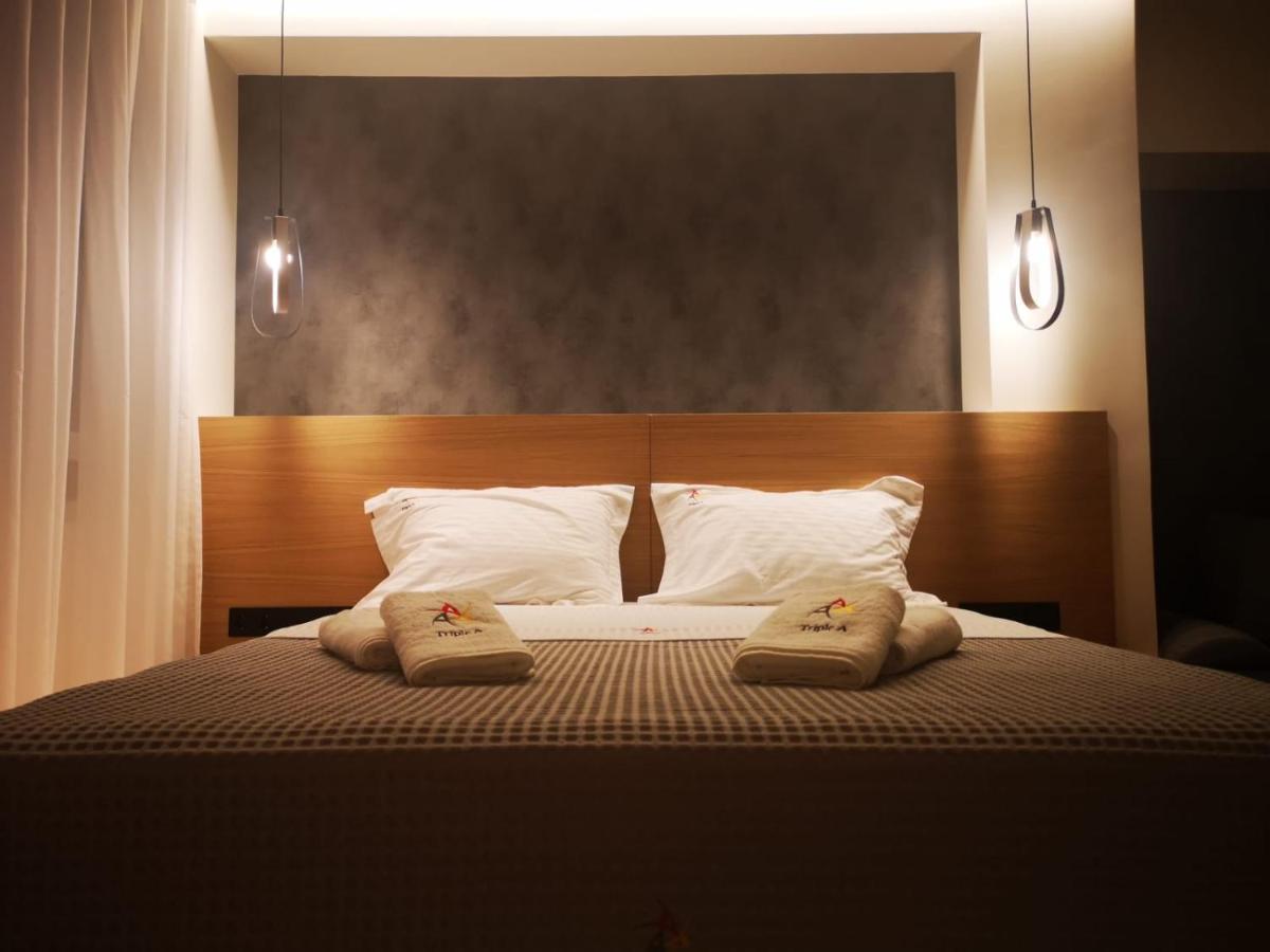 Triple A - Prime Location - Between Monastiraki & Syntagma Square-Free Parking! Atina Dış mekan fotoğraf