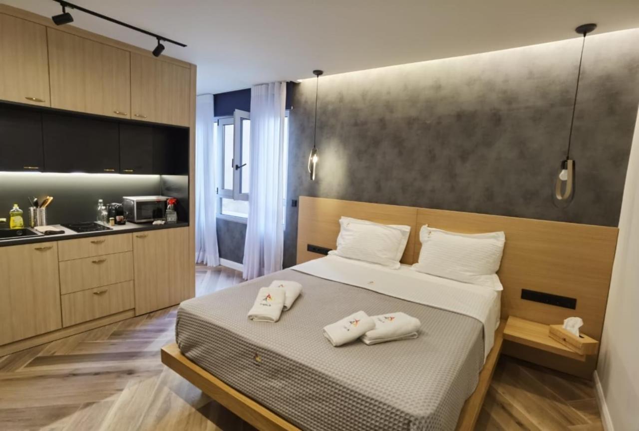 Triple A - Prime Location - Between Monastiraki & Syntagma Square-Free Parking! Atina Dış mekan fotoğraf