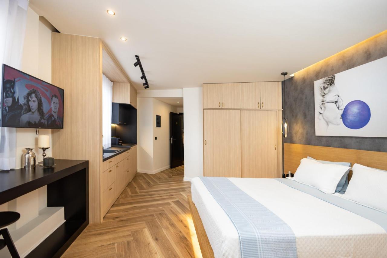 Triple A - Prime Location - Between Monastiraki & Syntagma Square-Free Parking! Atina Dış mekan fotoğraf