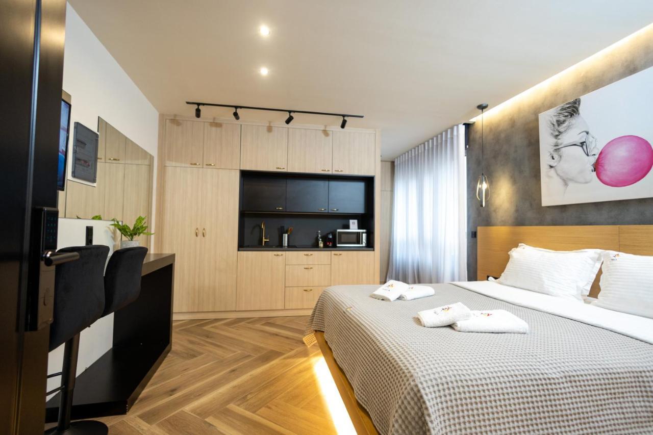 Triple A - Prime Location - Between Monastiraki & Syntagma Square-Free Parking! Atina Dış mekan fotoğraf